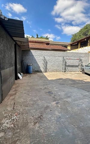 Casa para alugar com 250m², 2 quartos e 10 vagas Casa para alugar com 250m², 2 quartos e 10 vagasGaragem