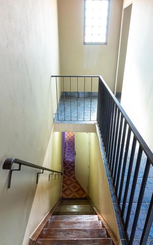 Casa à venda com 155m², 3 quartos e 2 vagasEscritório - Escada
