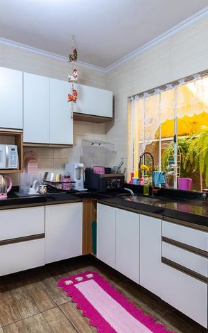 Casa à venda com 155m², 3 quartos e 2 vagasCozinha