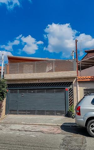 Casa à venda com 155m², 3 quartos e 2 vagasFachada