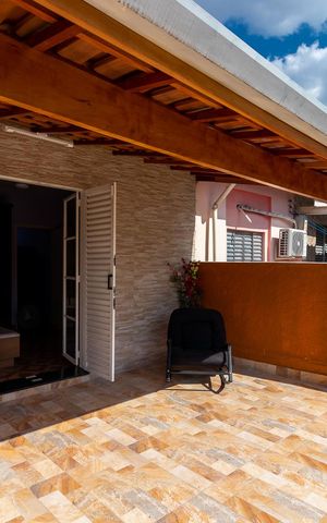 Casa à venda com 155m², 3 quartos e 2 vagasVaranda do Quarto 1