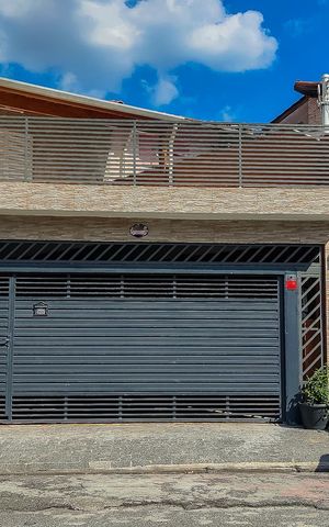 Casa à venda com 155m², 3 quartos e 2 vagasFachada