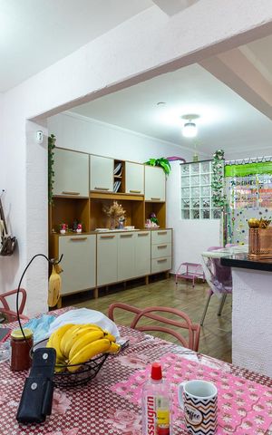 Casa à venda com 155m², 3 quartos e 2 vagasCopa