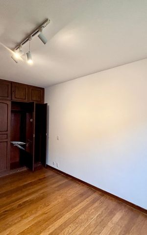 Apartamento para alugar com 180m², 4 quartos e 1 vaga Apartamento para alugar com 180m², 4 quartos e 1 vagaSuíte