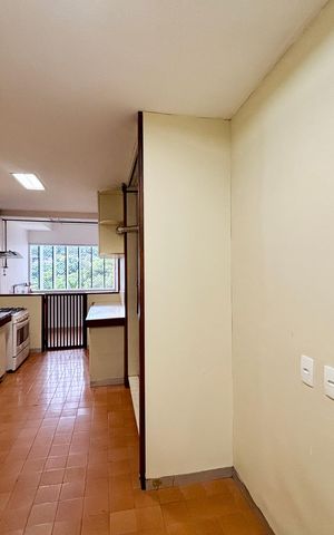 Apartamento para alugar com 180m², 4 quartos e 1 vaga Apartamento para alugar com 180m², 4 quartos e 1 vagaCozinha