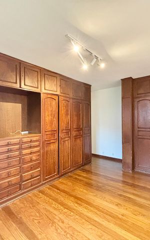 Apartamento para alugar com 180m², 4 quartos e 1 vaga Apartamento para alugar com 180m², 4 quartos e 1 vagaSuíte