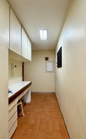 Apartamento para alugar com 180m², 4 quartos e 1 vaga Apartamento para alugar com 180m², 4 quartos e 1 vagaCozinha