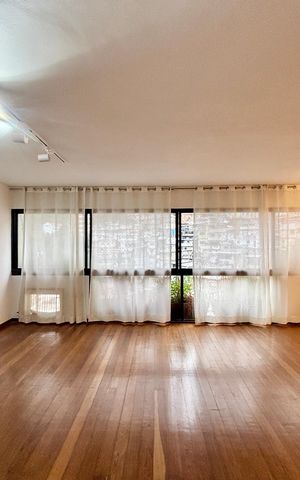 Apartamento para alugar com 180m², 4 quartos e 1 vaga Apartamento para alugar com 180m², 4 quartos e 1 vagaSala