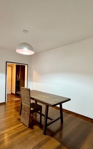 Apartamento para alugar com 180m², 4 quartos e 1 vaga Apartamento para alugar com 180m², 4 quartos e 1 vagaSala de jantar