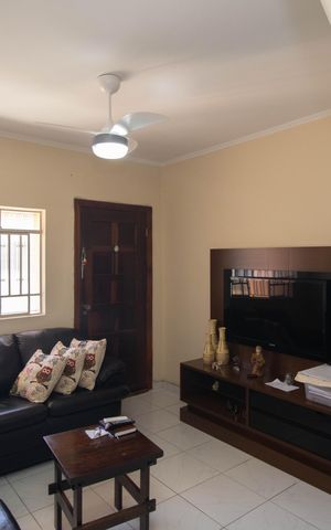 Casa à venda com 100m², 2 quartos e 1 vaga Casa à venda com 100m², 2 quartos e 1 vagaSala