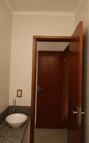 Casa à venda com 55m², 2 quartos e 1 vagaBanheiro da Suíte 2