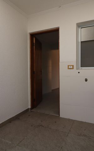 Casa à venda com 55m², 2 quartos e 1 vagaÁrea de serviço
