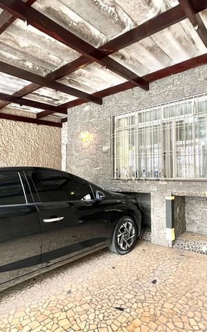 Casa à venda com 180m², 3 quartos e 2 vagasGaragem