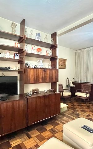 Casa à venda com 180m², 3 quartos e 2 vagasSala