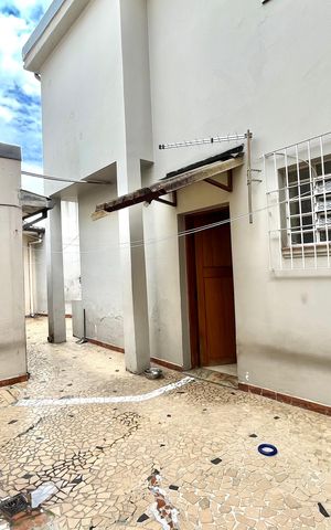 Casa à venda com 180m², 3 quartos e 2 vagasQuintal