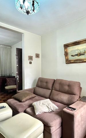 Casa à venda com 180m², 3 quartos e 2 vagasSala