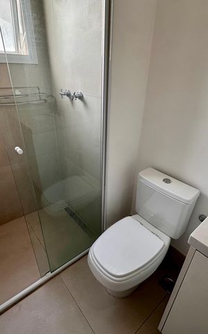 Apartamento para alugar com 64m², 2 quartos e 1 vaga Apartamento para alugar com 64m², 2 quartos e 1 vagaBanheiro da Suíte