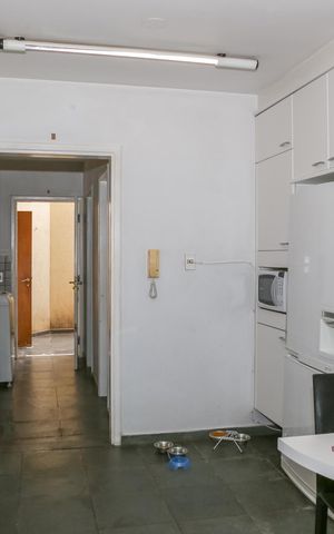 Casa à venda com 239m², 3 quartos e 3 vagas Casa à venda com 239m², 3 quartos e 3 vagasCozinha