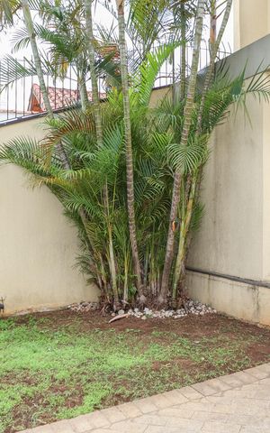 Casa à venda com 239m², 3 quartos e 3 vagas Casa à venda com 239m², 3 quartos e 3 vagasGaragem