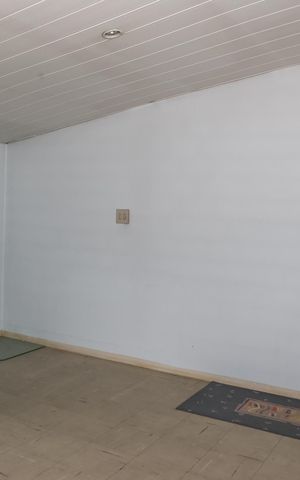 Casa à venda com 239m², 3 quartos e 3 vagas Casa à venda com 239m², 3 quartos e 3 vagasSotão