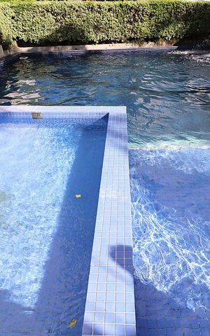 Apartamento à venda com 57m², 2 quartos e 1 vagaÁrea comum - piscina  