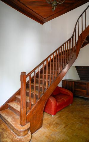 Casa à venda com 283m², 4 quartos e 4 vagasCorredor