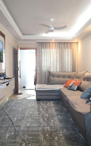 Casa à venda com 109m², 3 quartos e 2 vagasSala