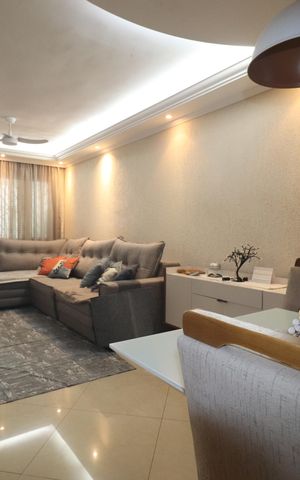 Casa à venda com 109m², 3 quartos e 2 vagasSala