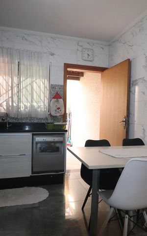 Casa à venda com 109m², 3 quartos e 2 vagasCozinha