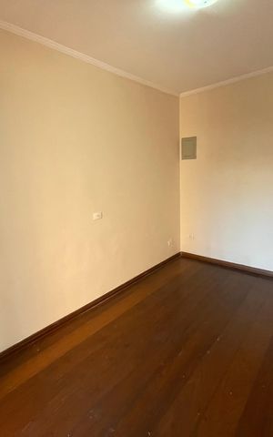 Casa à venda com 260m², 3 quartos e 3 vagas Casa à venda com 260m², 3 quartos e 3 vagas Suíte 1