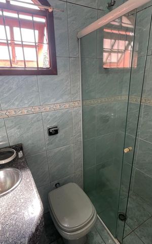 Casa à venda com 260m², 3 quartos e 3 vagas Casa à venda com 260m², 3 quartos e 3 vagasBanheiro da Suíte 2