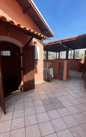 Casa à venda com 260m², 3 quartos e 3 vagas Casa à venda com 260m², 3 quartos e 3 vagasQuintal