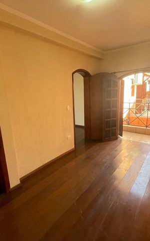 Casa à venda com 260m², 3 quartos e 3 vagas Casa à venda com 260m², 3 quartos e 3 vagas Suíte 1