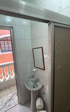 Casa à venda com 260m², 3 quartos e 3 vagas Casa à venda com 260m², 3 quartos e 3 vagasBanheiro 2