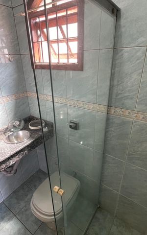 Casa à venda com 260m², 3 quartos e 3 vagas Casa à venda com 260m², 3 quartos e 3 vagasBanheiro da Suíte 2