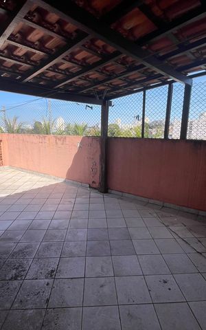 Casa à venda com 260m², 3 quartos e 3 vagas Casa à venda com 260m², 3 quartos e 3 vagasTerraço