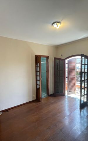 Casa à venda com 260m², 3 quartos e 3 vagas Casa à venda com 260m², 3 quartos e 3 vagas Suíte 2