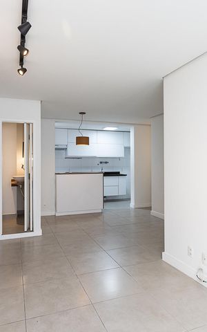 Apartamento à venda com 100m², 1 quarto e 2 vagas Apartamento à venda com 100m², 1 quarto e 2 vagasSala