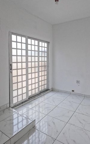 Casa à venda com 80m², 2 quartos e sem vagaSuíte