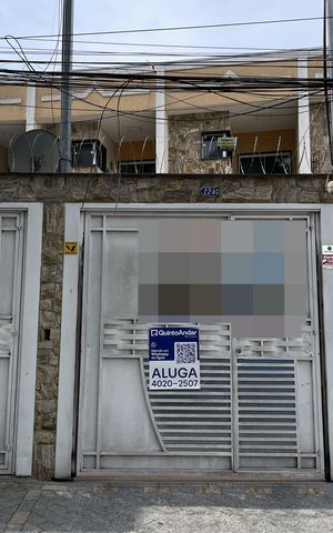Casa para alugar com 115m², 2 quartos e 1 vaga Casa para alugar com 115m², 2 quartos e 1 vagaFachada+Placa