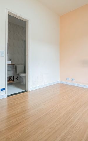 Casa à venda com 100m², 3 quartos e 1 vaga Casa à venda com 100m², 3 quartos e 1 vagaSuíte