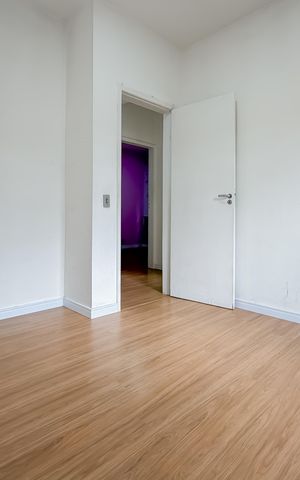 Casa à venda com 100m², 3 quartos e 1 vaga Casa à venda com 100m², 3 quartos e 1 vagaQuarto 1
