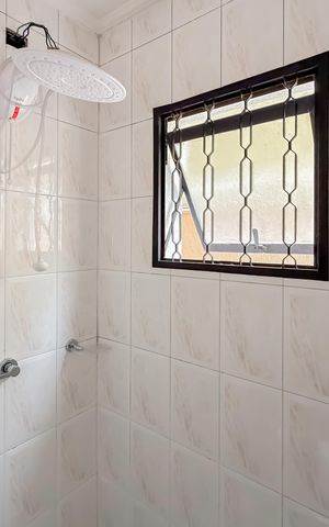 Casa à venda com 100m², 3 quartos e 1 vaga Casa à venda com 100m², 3 quartos e 1 vagaBanheiro da Suíte