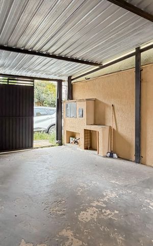 Casa à venda com 100m², 3 quartos e 1 vaga Casa à venda com 100m², 3 quartos e 1 vagaGaragem