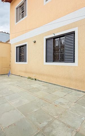 Casa à venda com 100m², 3 quartos e 1 vaga Casa à venda com 100m², 3 quartos e 1 vagaÁrea Externa