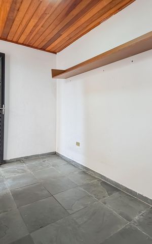 Casa à venda com 100m², 3 quartos e 1 vaga Casa à venda com 100m², 3 quartos e 1 vagaEdícula