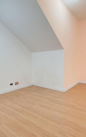 Casa à venda com 100m², 3 quartos e 1 vaga Casa à venda com 100m², 3 quartos e 1 vagaSala