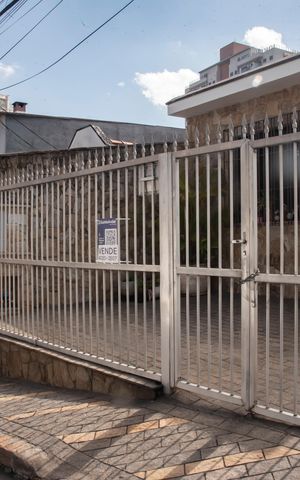 Casa à venda com 150m², 3 quartos e 4 vagasFachada