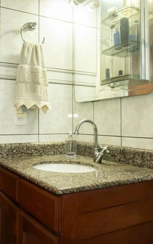 Casa à venda com 150m², 3 quartos e 4 vagasBanheiro Social