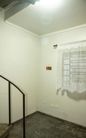 Casa à venda com 150m², 3 quartos e 4 vagasEscritório